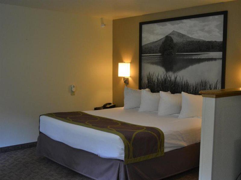 Super 8 By Wyndham Lebanon Hotel Eksteriør billede