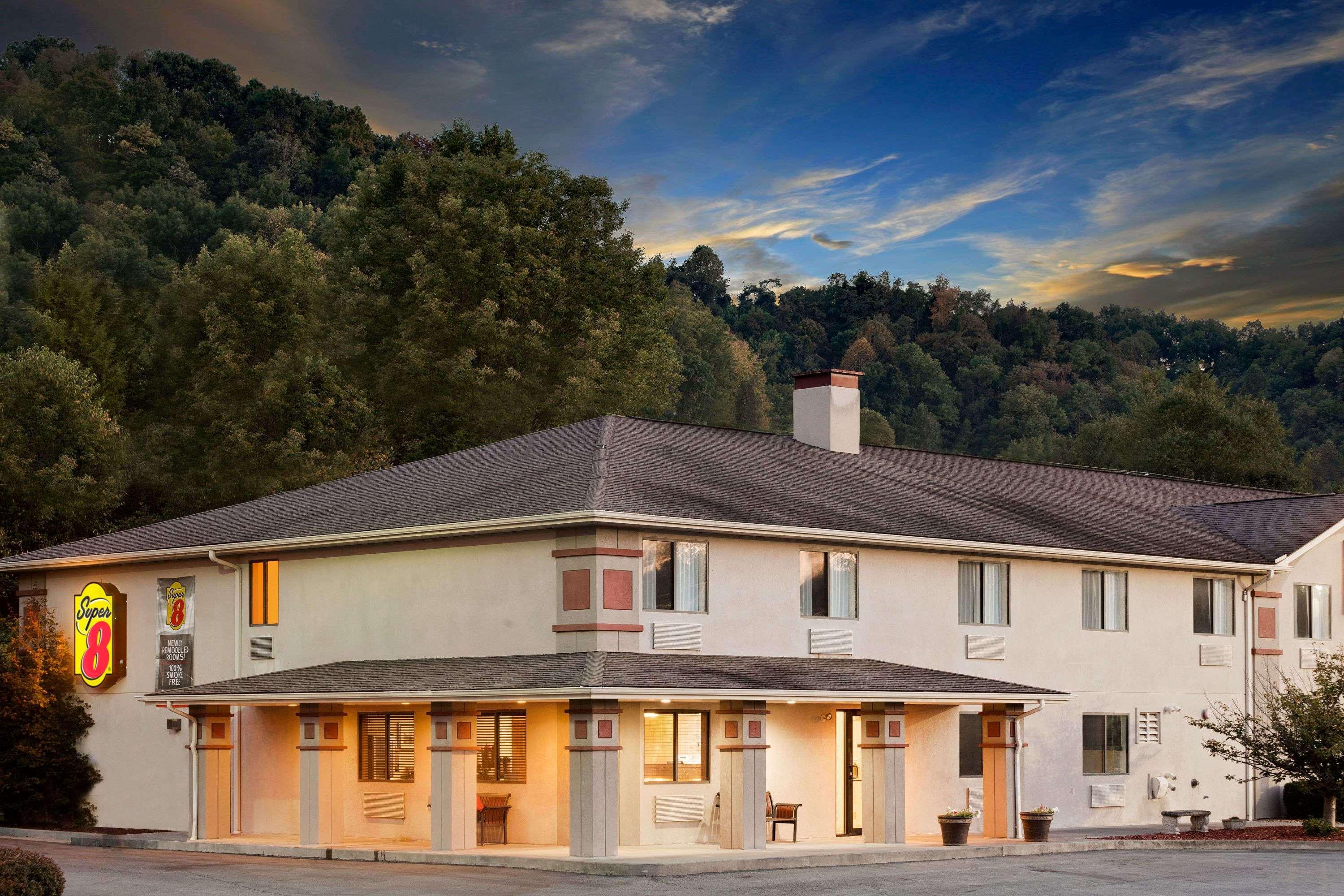 Super 8 By Wyndham Lebanon Hotel Eksteriør billede